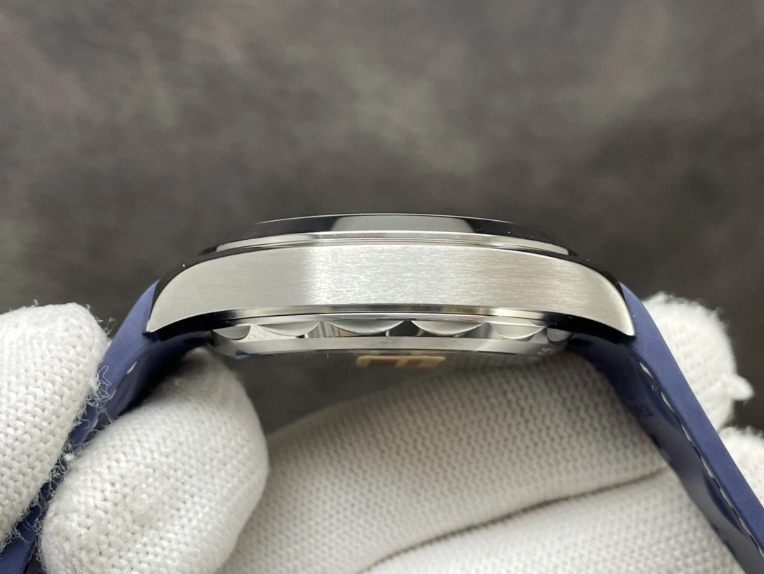 CBD Factory Omega Seamaster Aqua Terra 150M 41mm Blue Dial Blue Rubber (220.12.41.21.03.002) 1:1 Super Clone -DD8900 Movement SmoothTexture 260